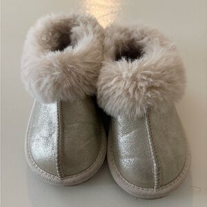 Cat & Jack Toddler Girl Size 8 Slipper Shoes Fuzzy Gold